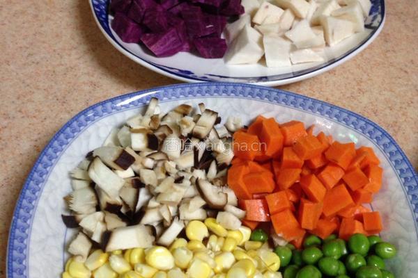 七彩鸡肉饭的做法图解2