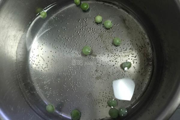 虾仁五彩炒饭的做法图解2