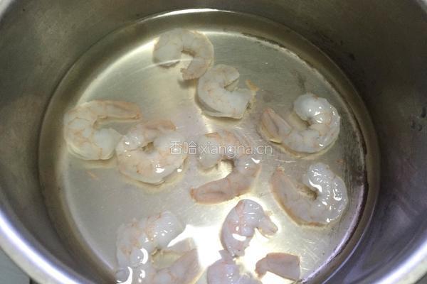 虾仁五彩炒饭的做法图解5