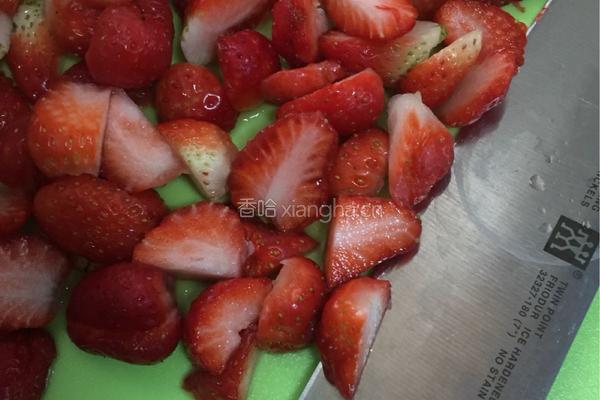 草莓果酱的做法图解3