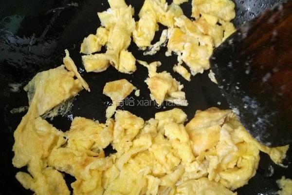 韭菜鸡蛋水饺的做法图解3