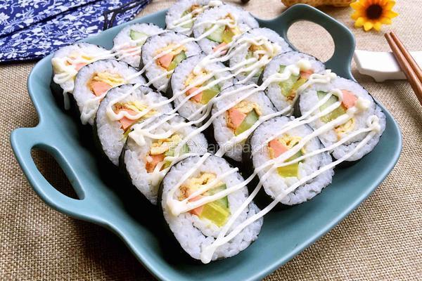 紫菜包饭的做法图解12