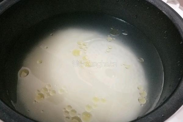 海鲜粥（电饭煲版）的做法图解2
