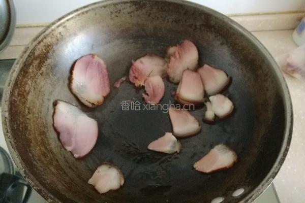 萝卜干炒腊肉的做法图解3
