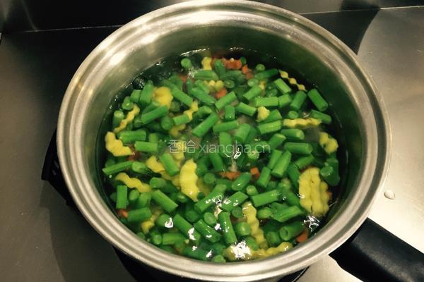 刀豆草菇炒肉末的做法图解4