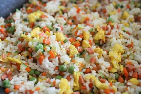 菠萝炒饭的做法图解8