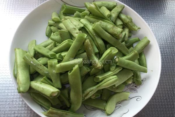 芸豆炖土豆的做法图解1