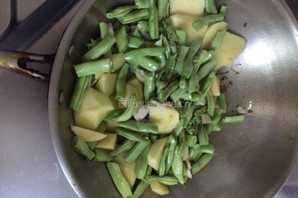 芸豆炖土豆的做法图解5