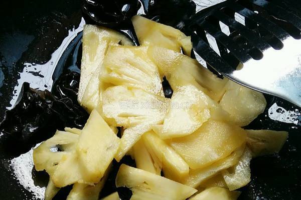 菠萝炒木耳的做法图解7