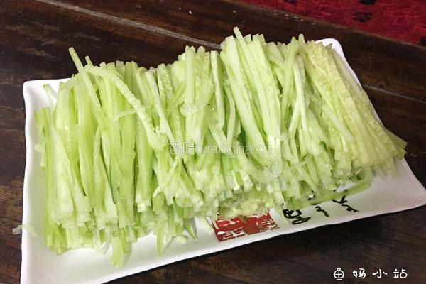【京酱肉丝】的做法图解2