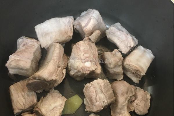 冬瓜薏米排骨汤的做法图解5