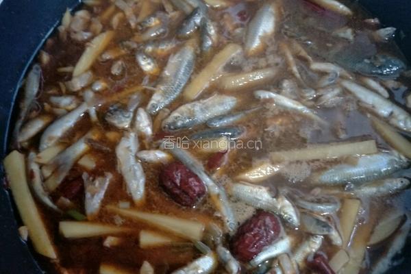 酱炖小鱼土豆条的做法图解11