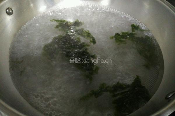 紫菜虾皮馄饨的做法图解2