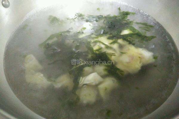 紫菜虾皮馄饨的做法图解3