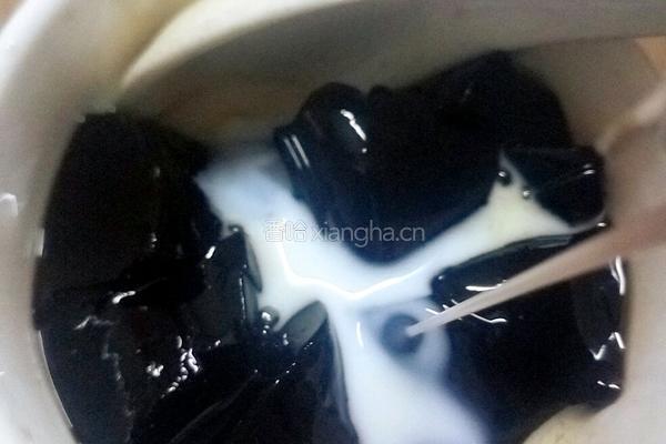 牛奶龟苓膏的做法图解5