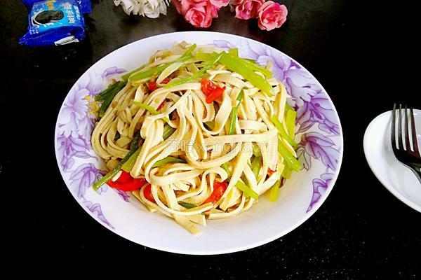 素炒豆腐皮的做法图解15