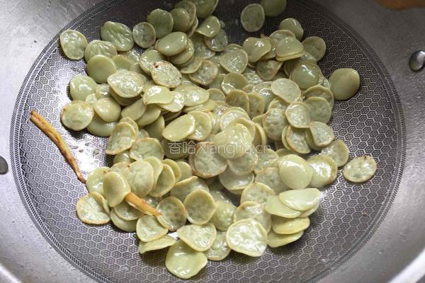 素炒绿豆饼的做法图解3