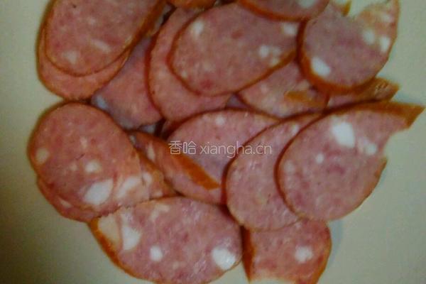 苜蓿哈尔滨红肠的做法图解2