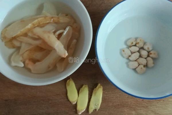 天麻炖土鸡的做法图解1
