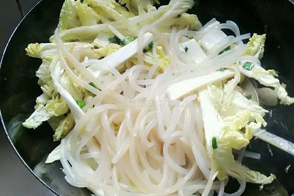 猪肉白菜炖粉条的做法图解6