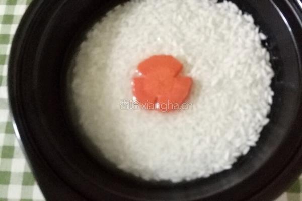 腊肠煲仔饭的做法图解2