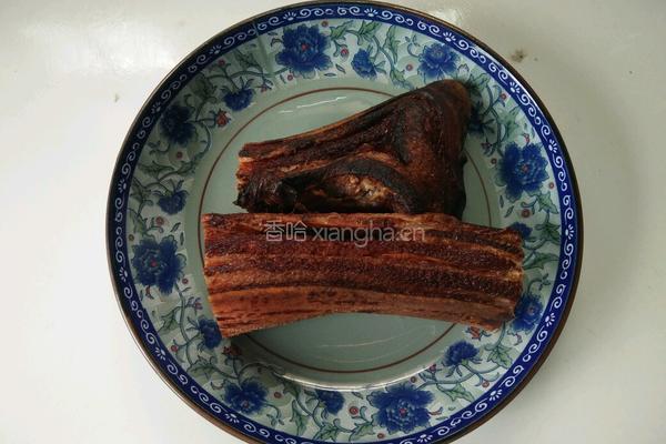 腊肉煮豆腐干的做法图解1
