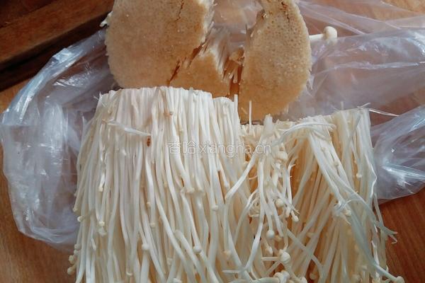 蒜蓉金针菇的做法图解1