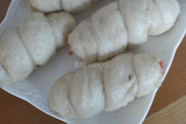 香肠馒头卷的做法图解7