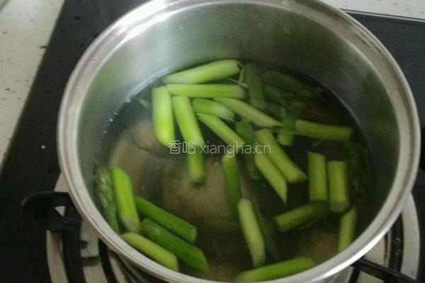 芦笋虾仁的做法图解3