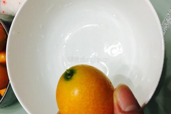 蜜制黄金桔的做法图解2