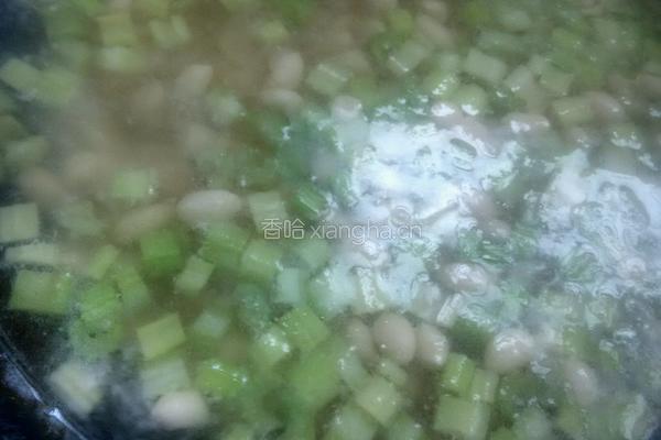 芹菜凉拌花生米的做法图解4