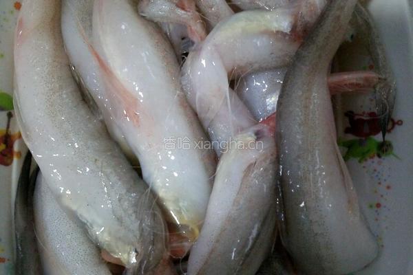 酥脆椒盐豆腐鱼水潺的做法图解1