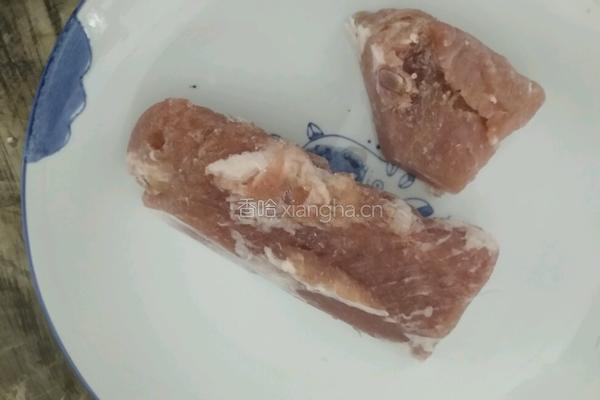 软炸里脊的做法图解1