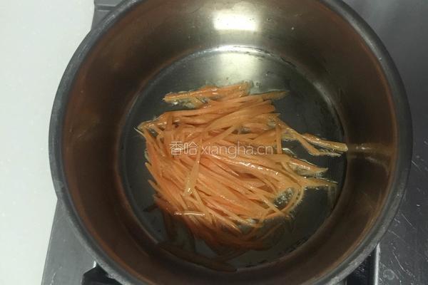 胡萝卜黄瓜拌豆皮的做法图解3