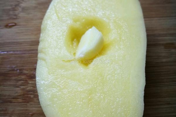 法式家常菜土豆焖五花肉的做法图解2