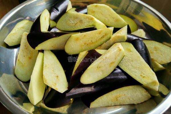 肉末茄子煲的做法图解2