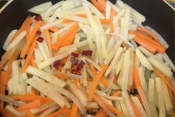 土豆炒胡萝卜的做法图解6