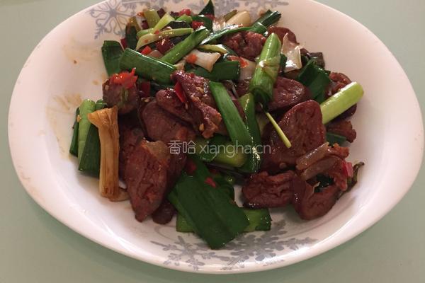 青蒜炒腊肠的做法图解5