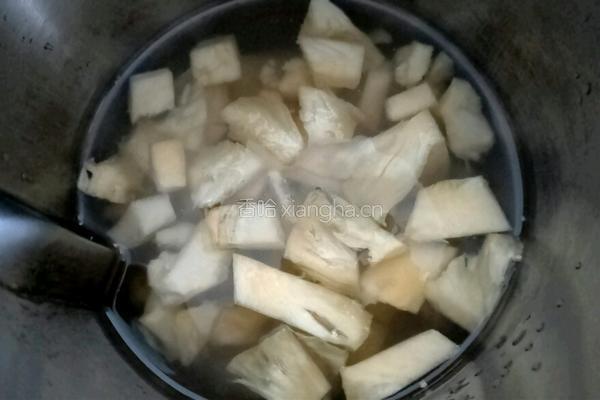 鲜榨菠萝汁的做法图解6