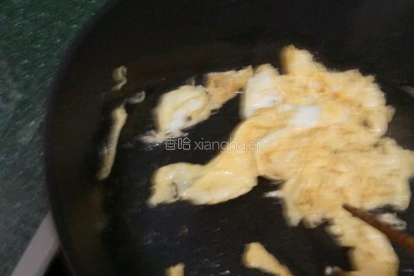 油菜心炒蛋的做法图解4