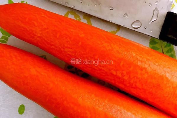 胡萝卜泥的做法图解1
