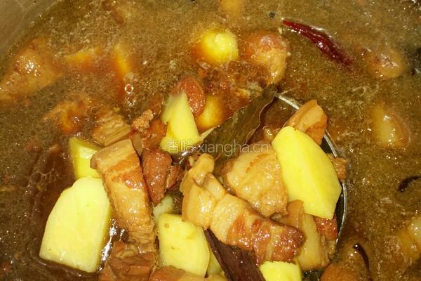 红烧肉炖土豆的做法图解8