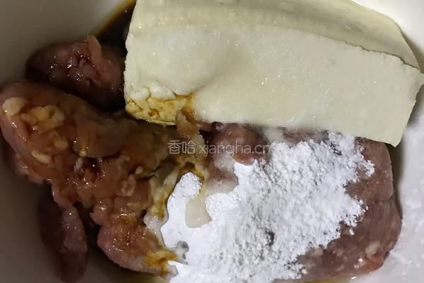 肉丸的做法图解1