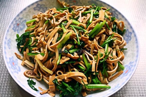 豆腐皮炒香菜