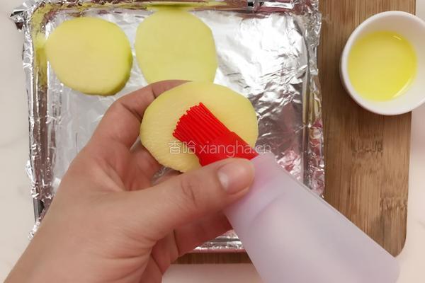 广式腊肠烤土豆片的做法图解5