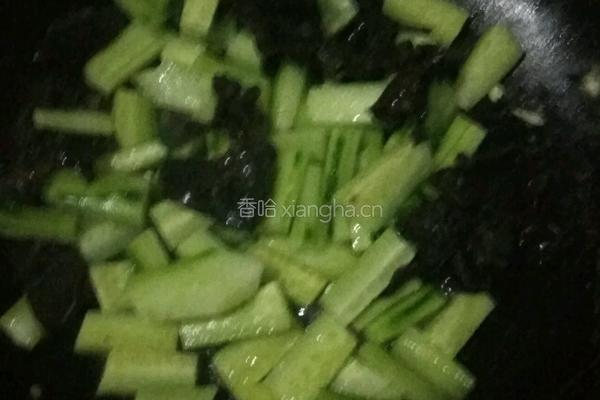 黄瓜木耳炒鸡蛋的做法图解5