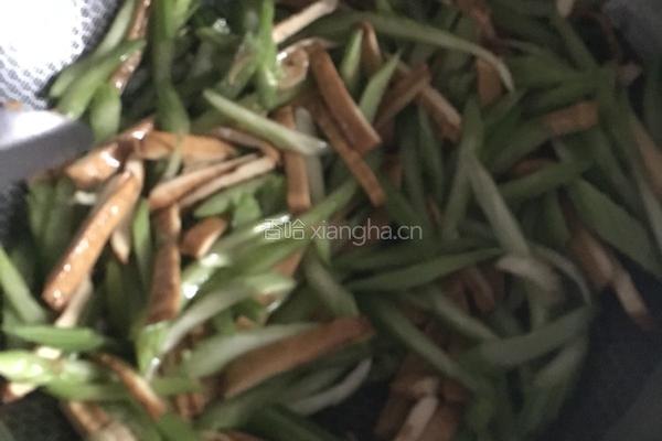西芹飘香的做法图解6