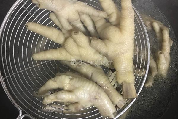 秘制凉拌辣鸡爪的做法图解3