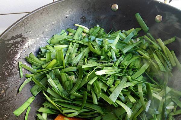 韭菜虾仁炒蛋的做法图解6