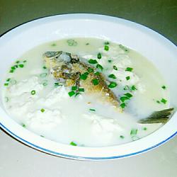 豆花鲫鱼汤的做法[图]
